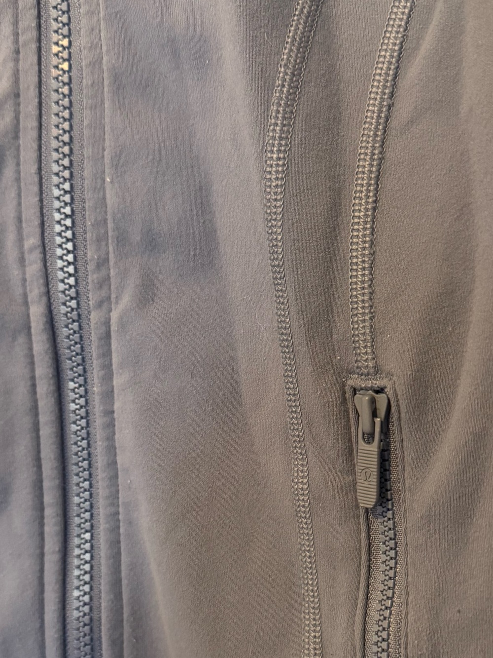 Lululemon Define Jacket *Nulu
Water Drop Size 6 - Picture 6 of 8